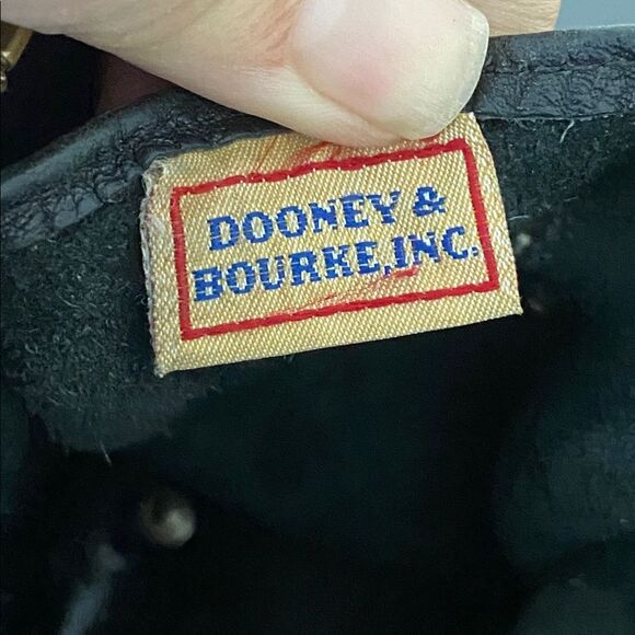 Dooney & Bourke’s signature All-Weather Leather Satchel P212 1980 Vintage - Picture 7 of 16